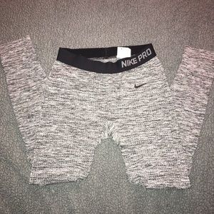 Nike compressions
